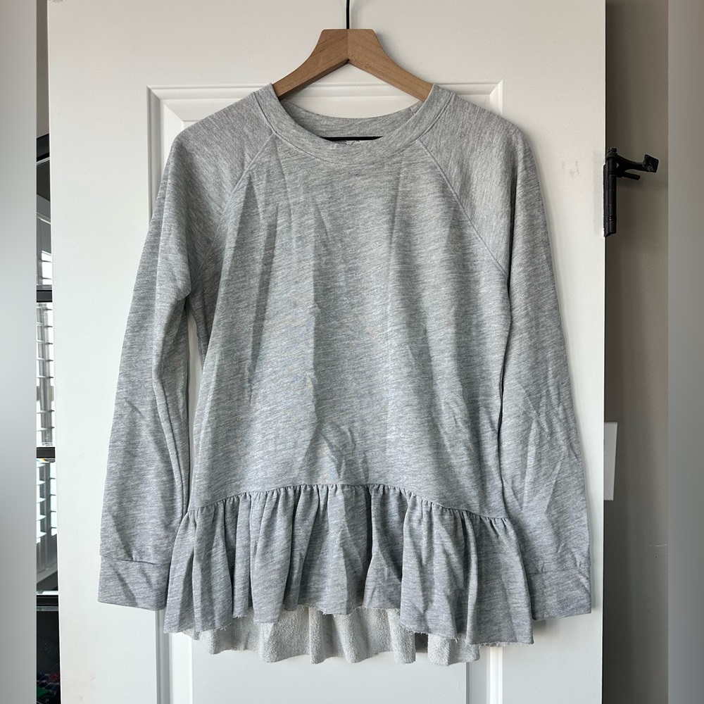 Women's Light Gray Ruffle-Hem Sweatshirt Pullover